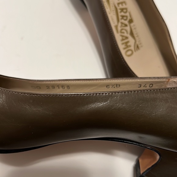 Vintage Salvatore Ferragamo Pumps size 6.5B - Picture 7 of 9